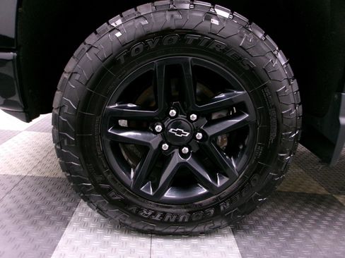 Used 2022 Chevrolet Silverado 1500 Custom Trail Boss AWD/4WD image 13