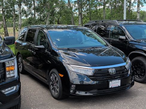 Used 2023 Honda Odyssey EX-L image 2