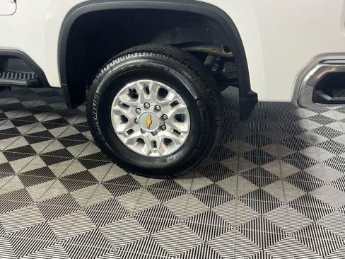 Used 2025 Chevrolet Silverado 2500 LTZ w/ LTZ Convenience Package image 13