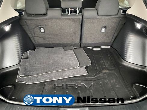 Used 2025 Honda HR-V LX image 11