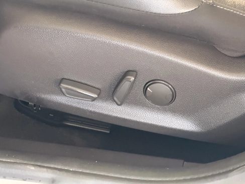 Used 2015 Ford Focus Titanium FWD image 18