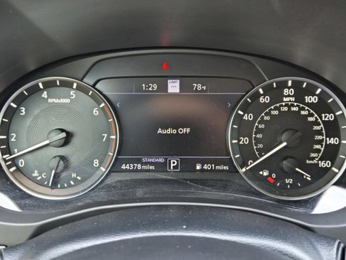 Used 2021 INFINITI QX50 Sensory image 9