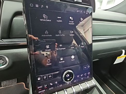 New 2026 GMC Terrain AT4 w/ Convenience Package III image 13