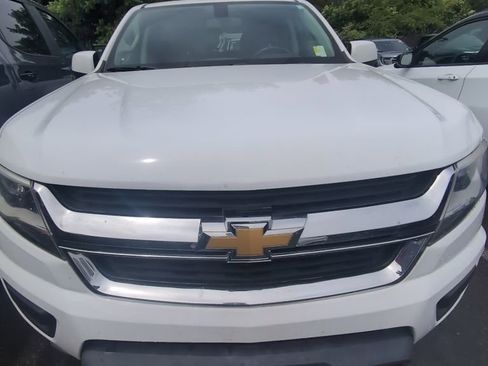 Used 2020 Chevrolet Colorado LT image 2