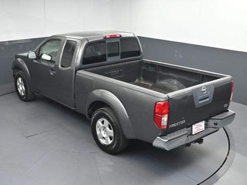 Used 2007 Nissan Frontier SE w/ SE Value Truck Pkg RWD image 29