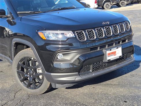 New 2026 Jeep Compass Latitude image 2