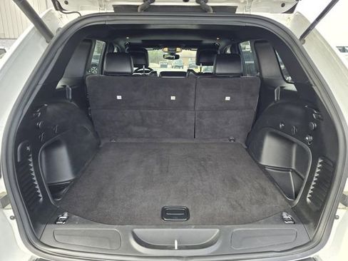 Used 2022 Jeep Grand Cherokee Limited image 31