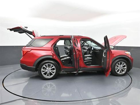 Used 2022 Ford Explorer Limited w/ Equipment Group 301A RWD image 54