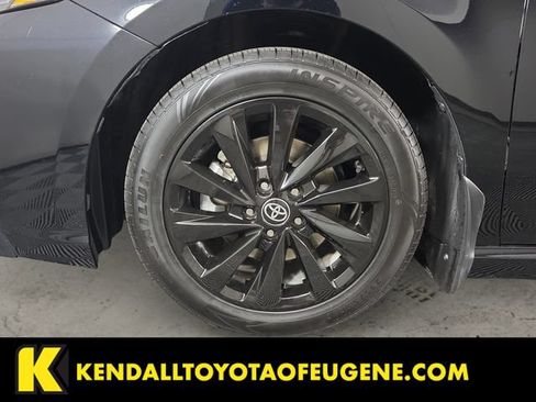 Used 2024 Toyota Camry SE FWD image 9