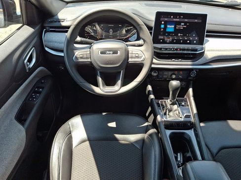 Used 2024 Jeep Compass Latitude AWD/4WD image 22