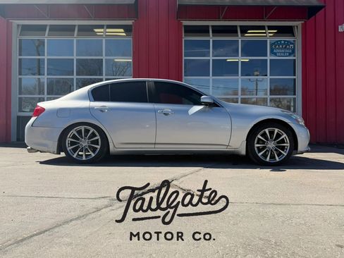 Used 2013 INFINITI G37 Journey w/ Premium Pkg image 1