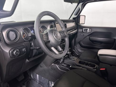 Used 2023 Jeep Wrangler Sport S image 9