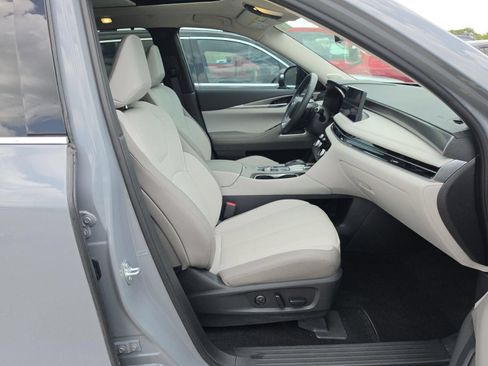 Certified 2026 INFINITI QX60 Luxe w/ Cargo Package AWD/4WD image 12