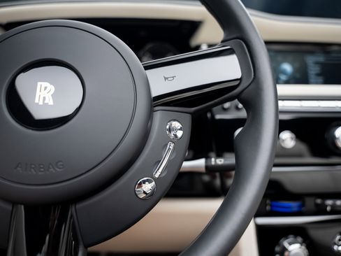 Used 2013 Rolls-Royce Phantom Drophead Coupe image 45