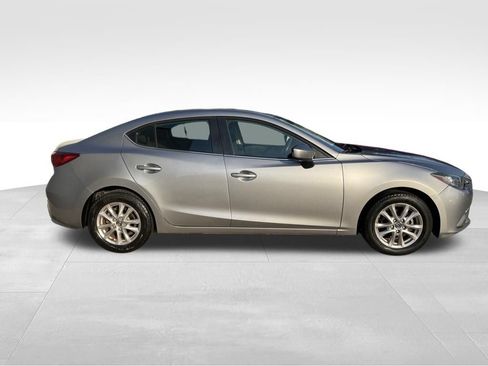 Used 2016 MAZDA MAZDA3 i Sport w/ Preferred Equipment Package FWD image 4