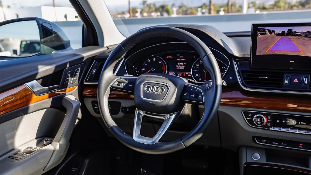 Used 2023 Audi Q5 2.0T Premium w/ Convenience Package AWD/4WD image 18