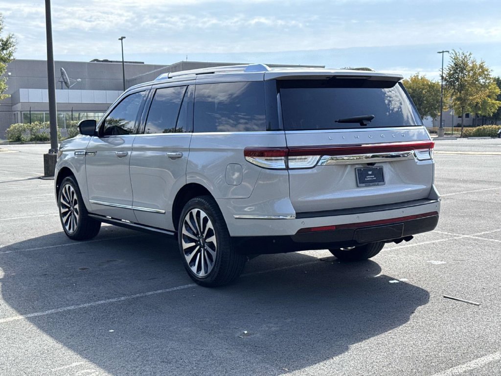 Used 2024 Lincoln Navigator Reserve AWD/4WD image 21