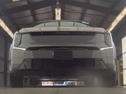 Used 2026 Kia EV9 Land w/ Nightfall Edition Package image 3