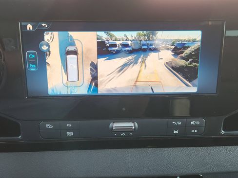 Used 2025 Mercedes-Benz Sprinter 2500 image 14