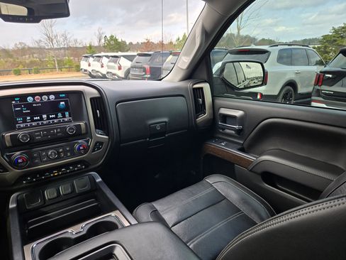 Used 2018 GMC Sierra 1500 Denali w/ Denali Ultimate Package image 11