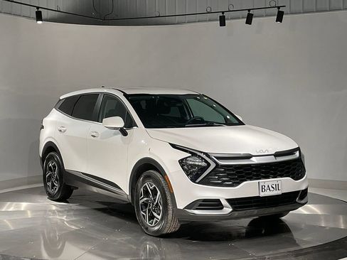 Used 2023 Kia Sportage LX image 37