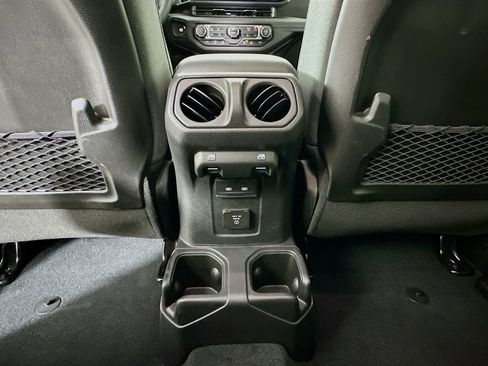 Used 2024 Jeep Gladiator Rubicon w/ Safety Group image 25