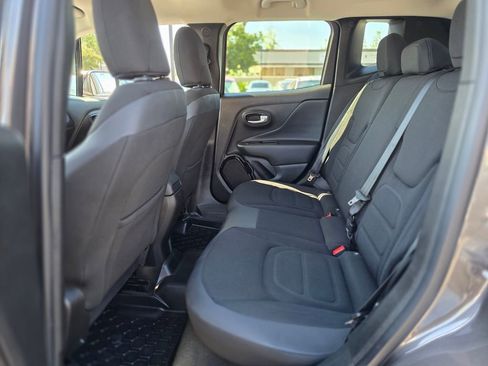 Used 2017 Jeep Renegade Altitude image 15