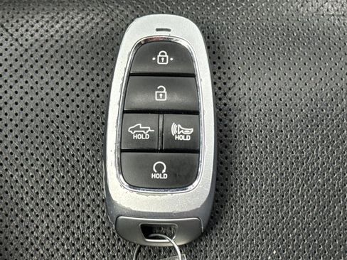 Used 2022 Hyundai Santa Cruz Limited AWD/4WD image 26