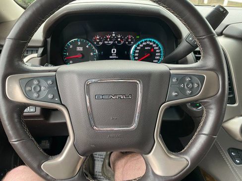 Used 2017 GMC Yukon Denali w/ Open Road Package image 30