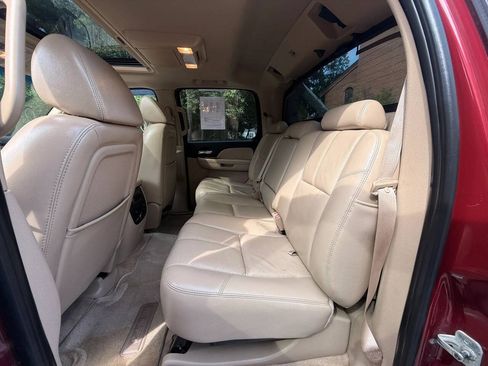 Used 2007 Chevrolet Avalanche LTZ w/ LTZ Preferred Equipment Group RWD image 10