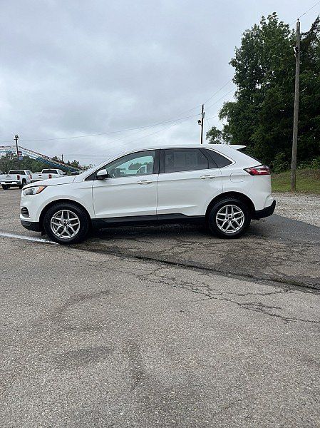 Used 2024 Ford Edge SEL w/ Convenience Package AWD/4WD image 4