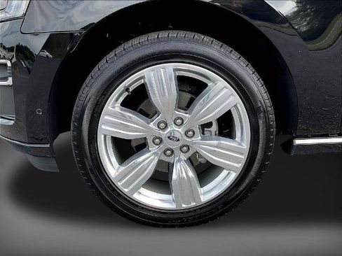 Certified 2024 Ford Expedition Platinum AWD/4WD image 40