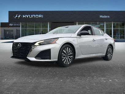 Used 2025 Nissan Altima 2.5 SV
