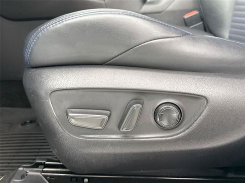 Used 2022 Toyota RAV4 XSE AWD/4WD image 29