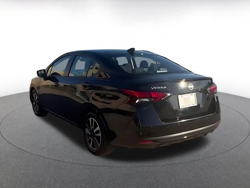 Used 2025 Nissan Versa SV image 10