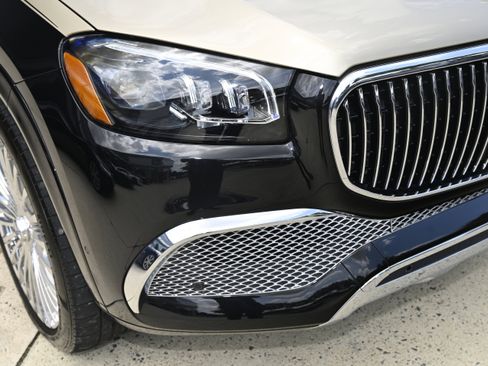 Used 2023 Mercedes-Benz Maybach GLS 600 4MATIC image 74