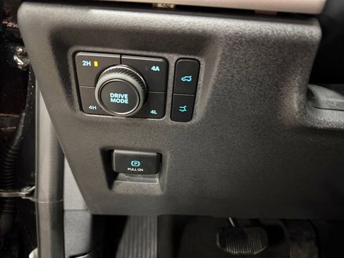 Used 2025 Ford Expedition Active AWD/4WD image 31