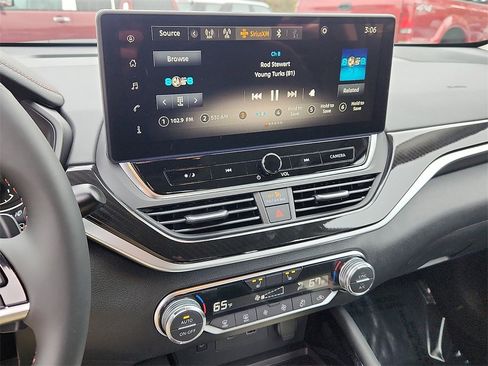 New 2025 Nissan Altima 2.5 SR w/ SR Premium Package image 8