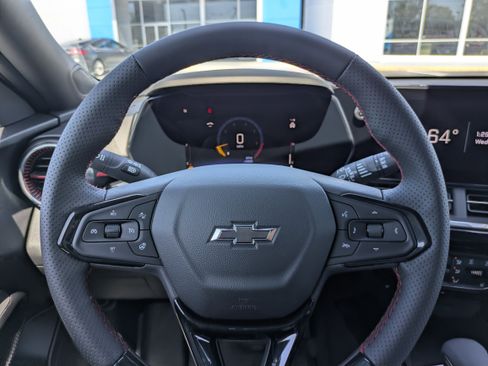 New 2026 Chevrolet Trax RS w/ Sunroof Package image 18