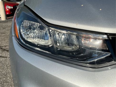 Used 2019 Chevrolet Trax LS FWD image 9