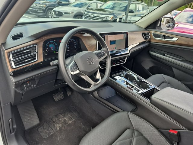 Used 2025 Volkswagen Atlas SE FWD image 15