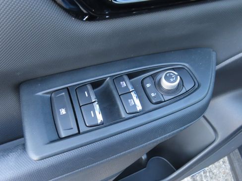 Used 2025 Subaru Forester Limited w/ Popular Package image 12