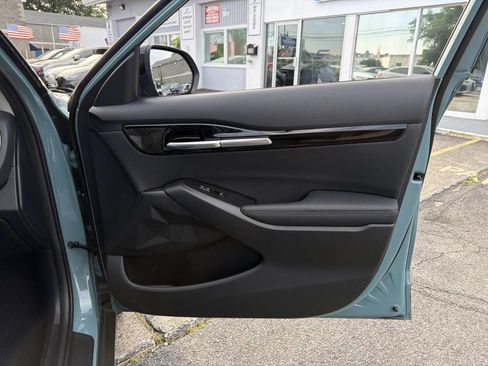 Used 2024 Kia Seltos S AWD/4WD image 15