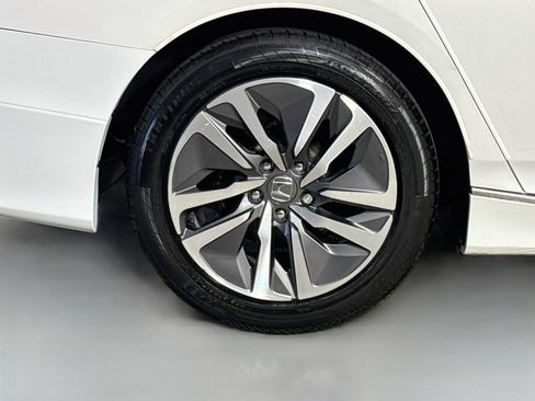 Used 2021 Honda Accord EX image 33