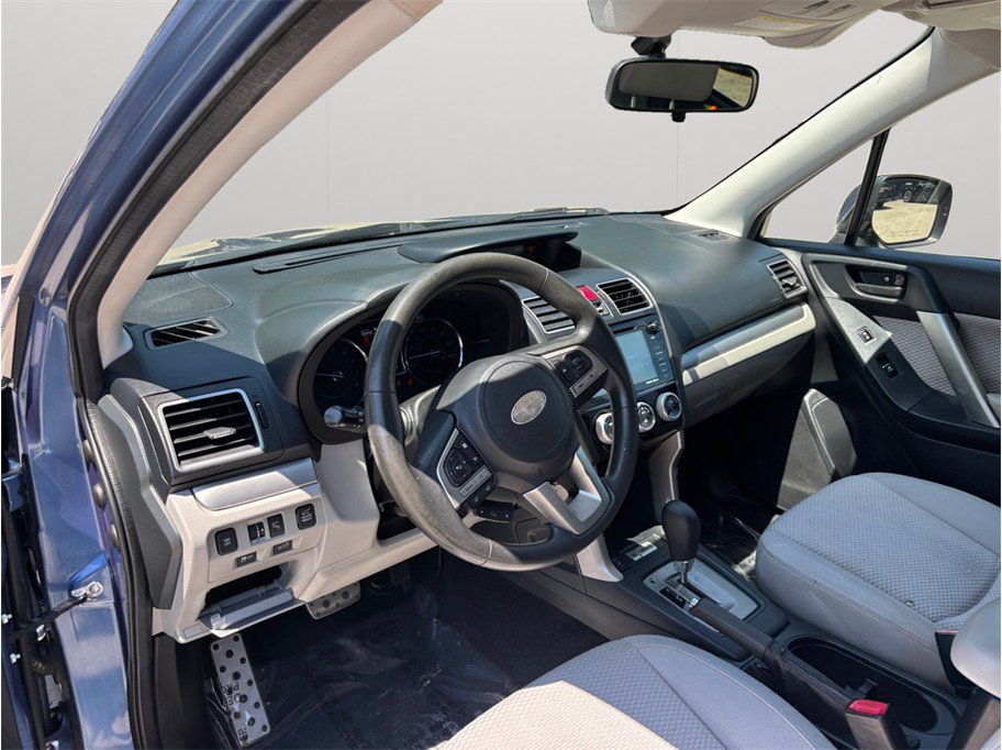 Used 2017 Subaru Forester 2.5i Premium AWD/4WD image 6