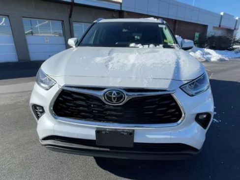 Used 2023 Toyota Highlander Limited AWD/4WD image 7