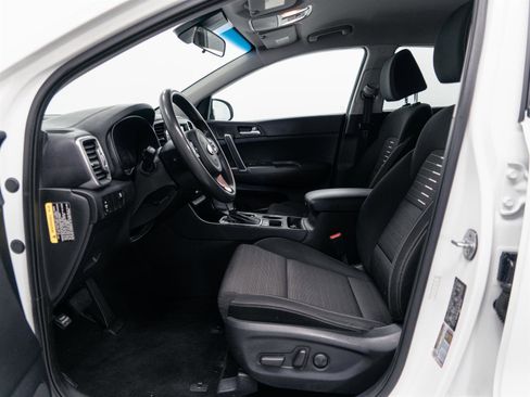 Used 2019 Kia Sportage LX w/ LX Popular Package image 4
