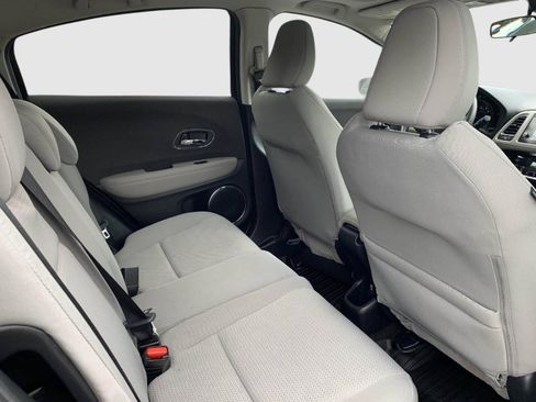 Used 2019 Honda HR-V EX image 40