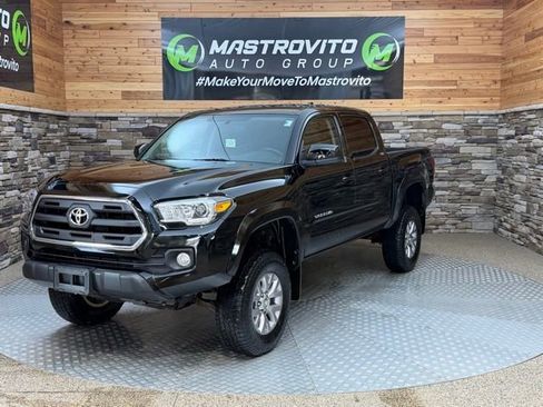 Used 2016 Toyota Tacoma SR5 w/ SR5 Appearance Package (SN) AWD/4WD image 4