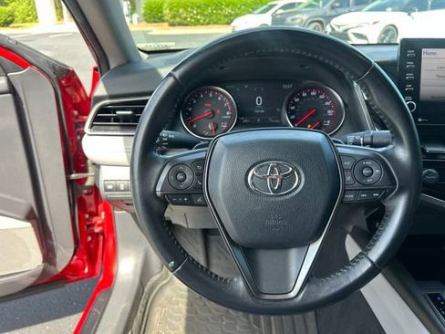 Used 2021 Toyota Camry XSE FWD image 8